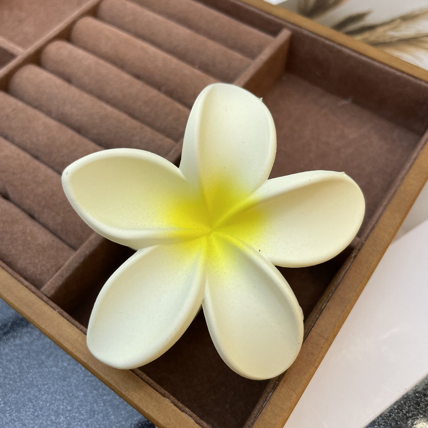 Flower Barrettes Women's Colorful Updo Gadget Hair Accessories sariiholidaycouture